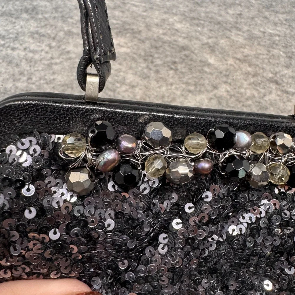 Y2K Sequin Black Clutch Evening Bag Kiss Clasp Special Event Beaded